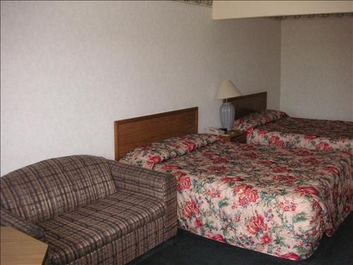 Richland Inn And Suites Room photo